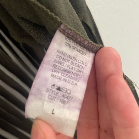 Festival Fourteen and 9th Fringe Sleeveless Vest Olive Faux Suede Size Large - Picture 7 of 7